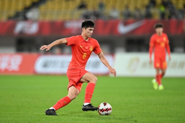 美美配资 媒体人: 03-04年龄段、05-06年龄段最好的中场组织者是陈泽仕