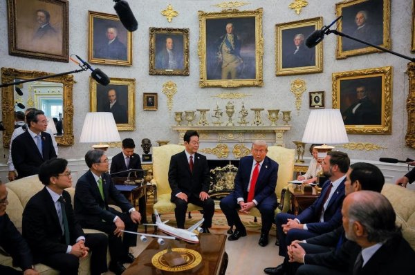 天美配资 想见金正恩、考虑从韩国买船 特朗普见李在明都说了啥？一文了解→